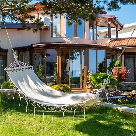 Sunny House Izgrev * 巴尔奇克