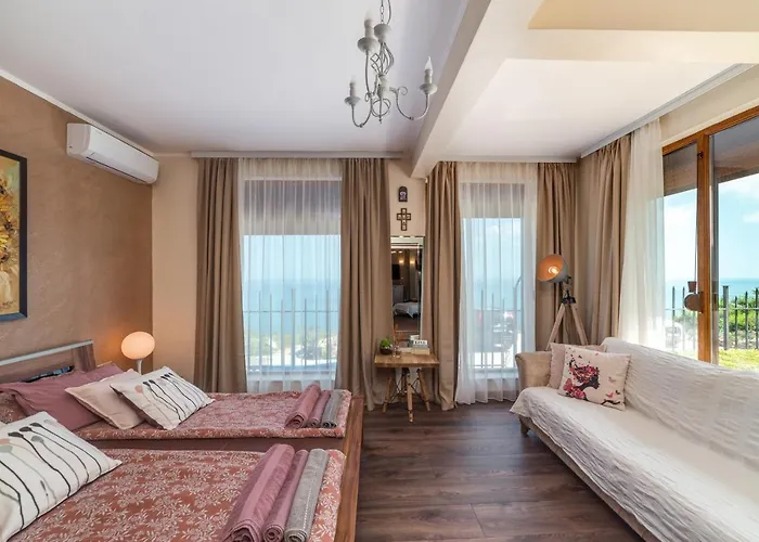 Sunny House Izgrev Balchik