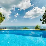Sunny House Izgrev