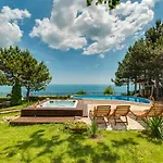 Sunny House Izgrev * بالشيك
