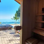 فيلة Sunny House Izgrev بالشيك