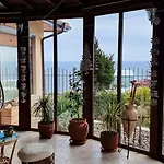 فيلة Sunny House Izgrev *
