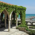 Sunny House Izgrev Balchik