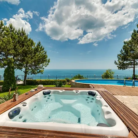 Sunny House Izgrev Balchik